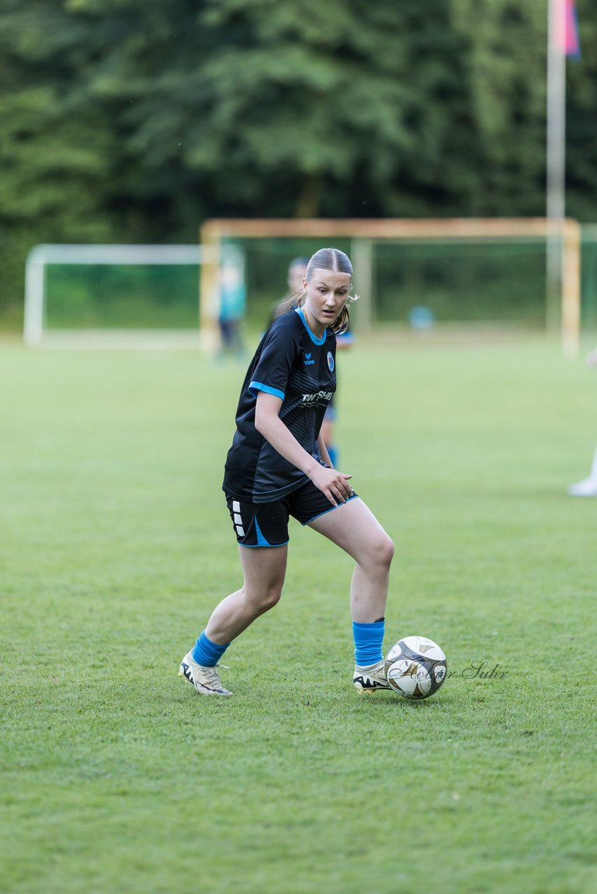 Bild 325 - Loewinnen Cup